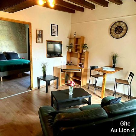 Au Lion D'Or Apartment Les Roches-l'Eveque ภายนอก รูปภาพ